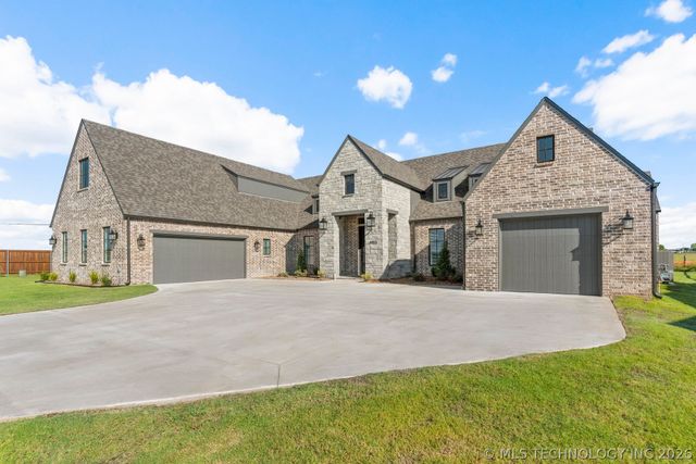 4903 E 174th Street S, Bixby, OK 74008