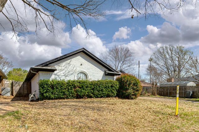 5603 Fireside Drive, Arlington, TX 76016