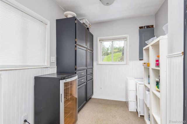 656 Lawson Drive, Orion Charter Township, MI 48362