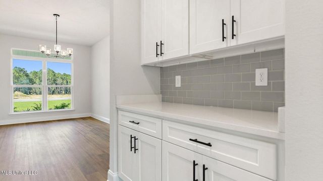 605 S Coral Lane, Pearl, MS 39208