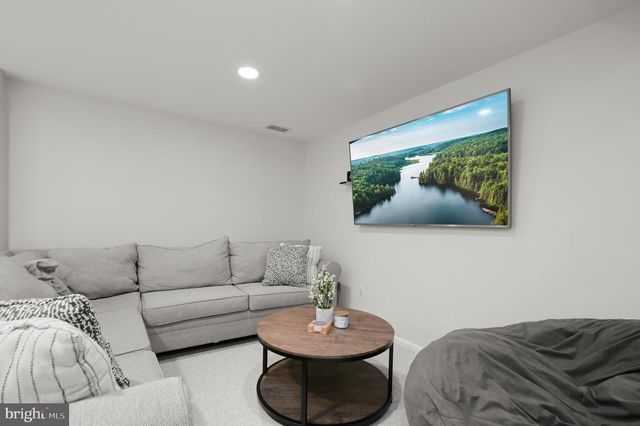 18571 CAPE JASMINE WAY, Gaithersburg, MD 20879