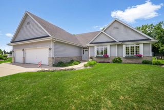 W134N6811 Wild Rose COURT, Menomonee Falls, WI 53051