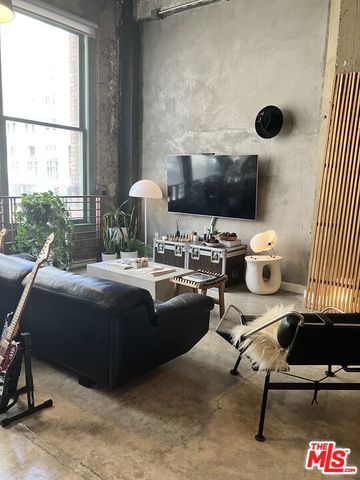 711 S Olive Street 409, Los Angeles, CA 90014