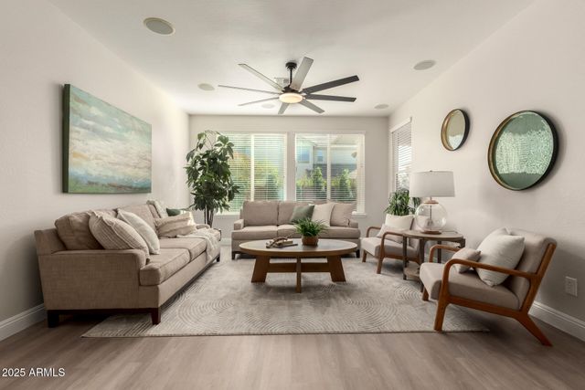 3955 E MESQUITE Street, Gilbert, AZ 85296