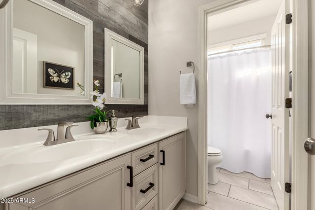 3955 E MESQUITE Street, Gilbert, AZ 85296