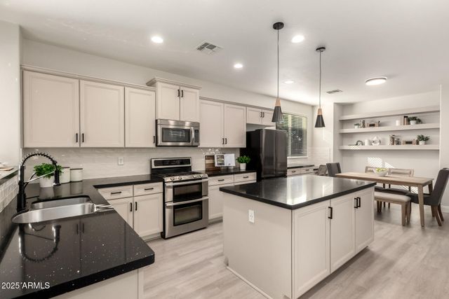 3955 E MESQUITE Street, Gilbert, AZ 85296