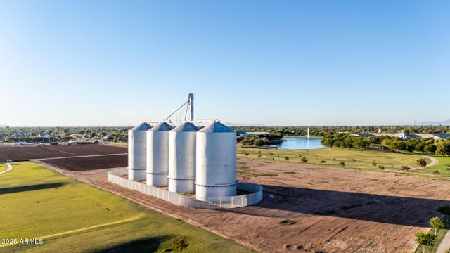 3955 E MESQUITE Street, Gilbert, AZ 85296