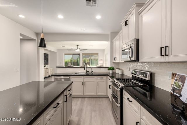 3955 E MESQUITE Street, Gilbert, AZ 85296