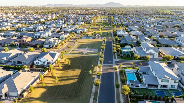 3955 E MESQUITE Street, Gilbert, AZ 85296