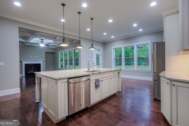 6050 Gallop Court, Suwanee, GA 30024