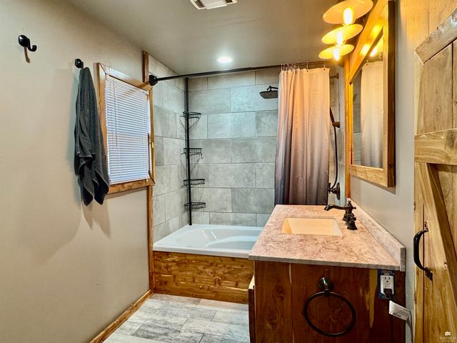 236 W Oak Street, Waterville, KS 66548