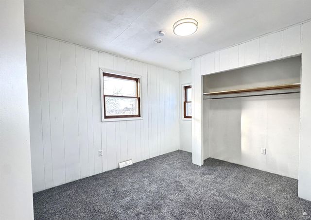 236 W Oak Street, Waterville, KS 66548