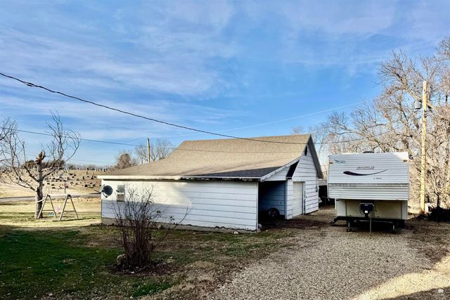 236 W Oak Street, Waterville, KS 66548