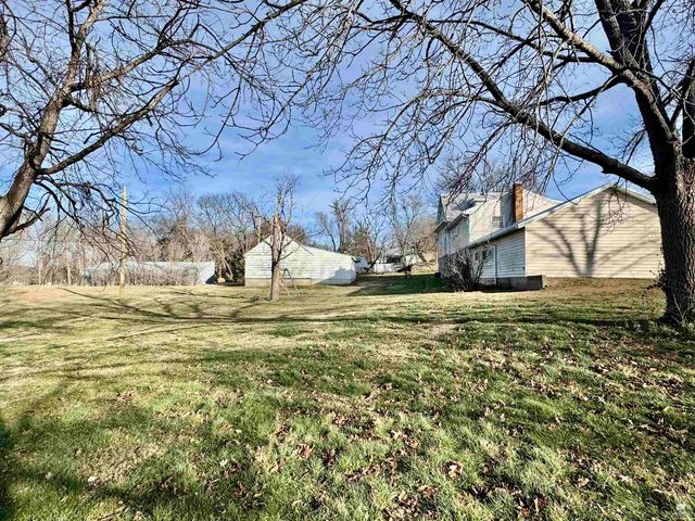 236 W Oak Street, Waterville, KS 66548