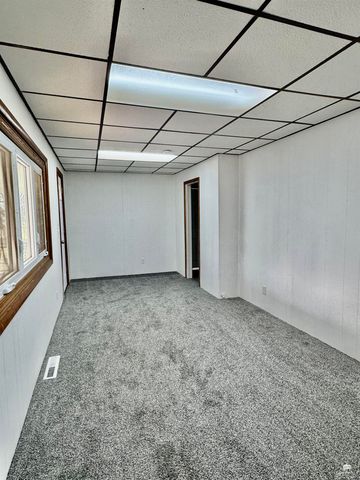 236 W Oak Street, Waterville, KS 66548