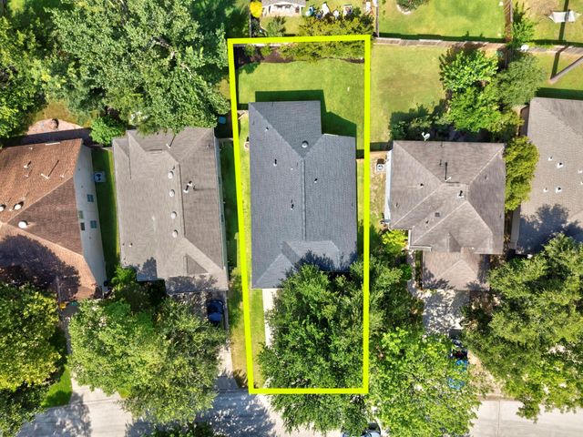 31 Bark Bend Place, The Woodlands, TX 77385