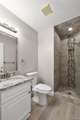 36647 Cecilia Drive, Sterling Heights, MI 48312