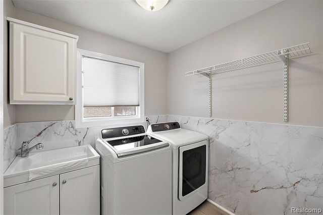 36647 Cecilia Drive, Sterling Heights, MI 48312