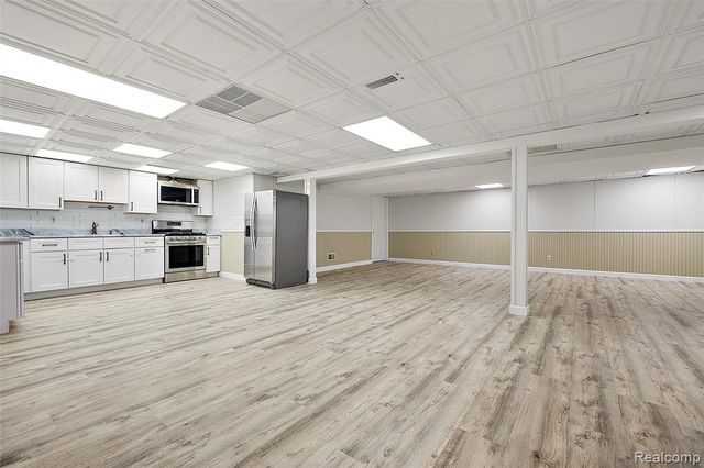 36647 Cecilia Drive, Sterling Heights, MI 48312