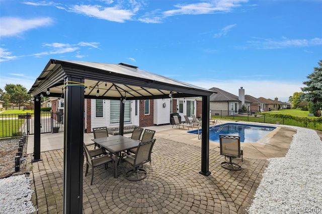 36647 Cecilia Drive, Sterling Heights, MI 48312