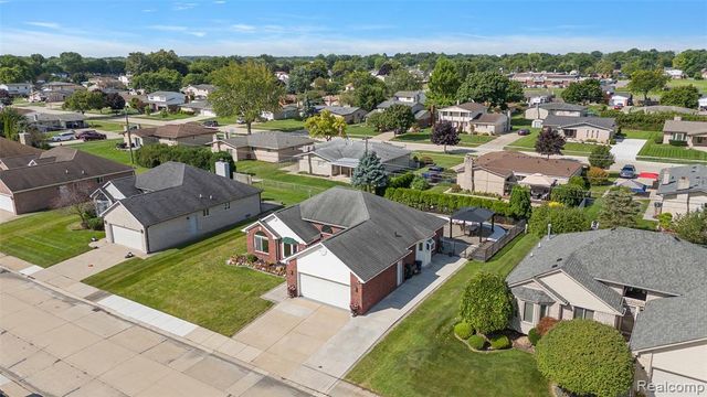 36647 Cecilia Drive, Sterling Heights, MI 48312