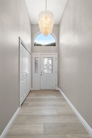 36647 Cecilia Drive, Sterling Heights, MI 48312