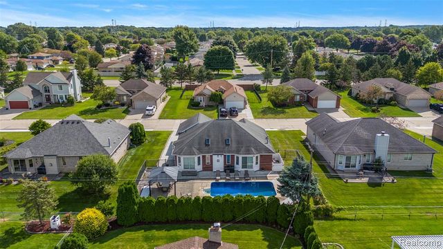 36647 Cecilia Drive, Sterling Heights, MI 48312