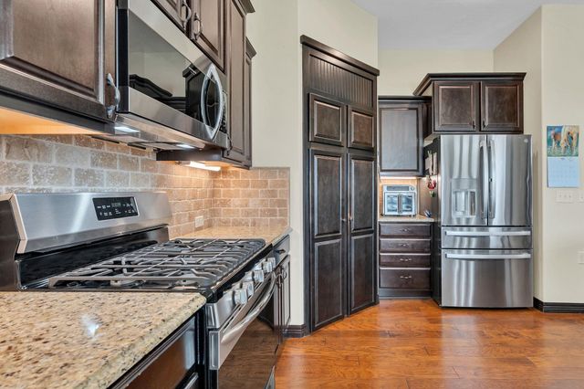 932 Cedar Brook Cir, Mulvane, KS 67110
