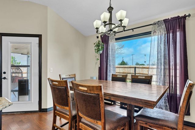 932 Cedar Brook Cir, Mulvane, KS 67110