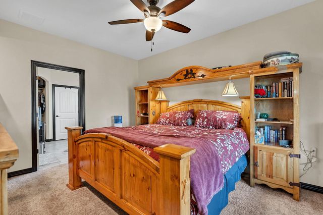 932 Cedar Brook Cir, Mulvane, KS 67110