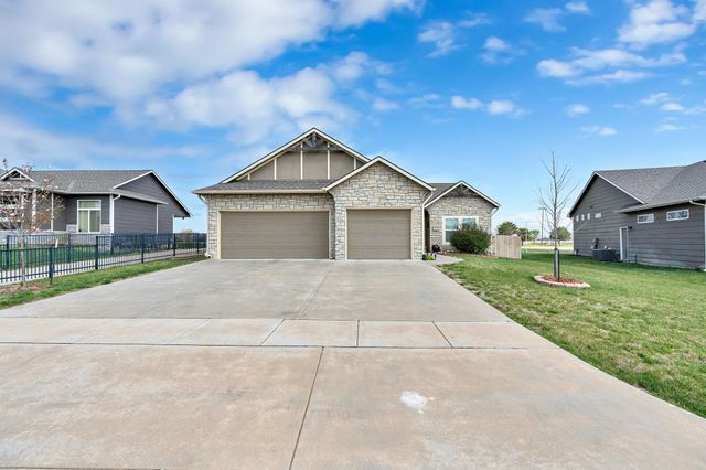 932 Cedar Brook Cir, Mulvane, KS 67110