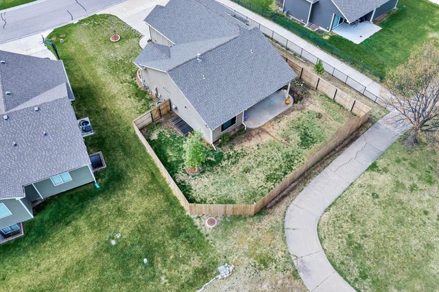 932 Cedar Brook Cir, Mulvane, KS 67110