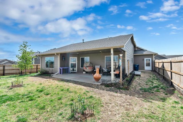 932 Cedar Brook Cir, Mulvane, KS 67110