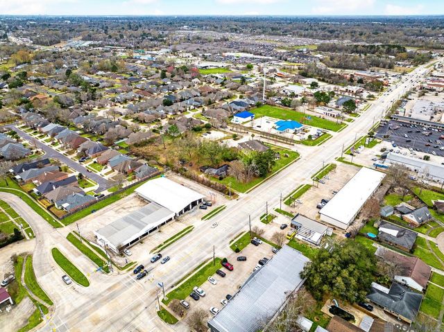 5550 Jones Creek Rd, Baton Rouge, LA 70817