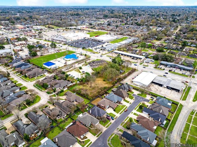 5550 Jones Creek Rd, Baton Rouge, LA 70817