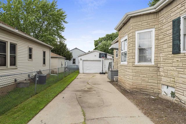 1779 E MASON STREET, Green Bay, WI 54302