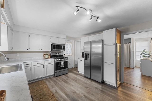 1779 E MASON STREET, Green Bay, WI 54302