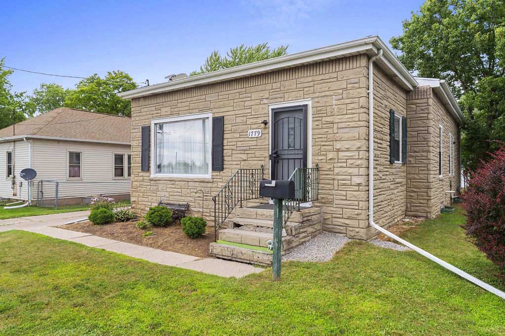 1779 E MASON STREET, Green Bay, WI 54302