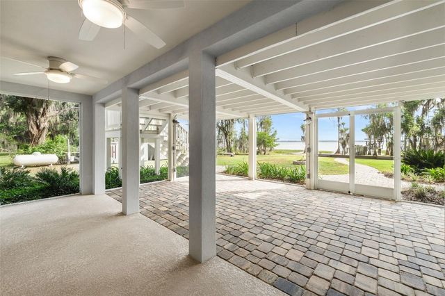 8026 NE 221ST STREET, Melrose, FL 32666