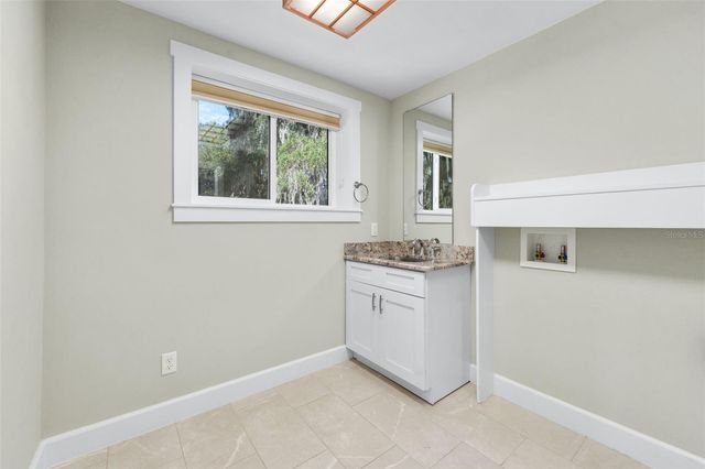 8026 NE 221ST STREET, Melrose, FL 32666
