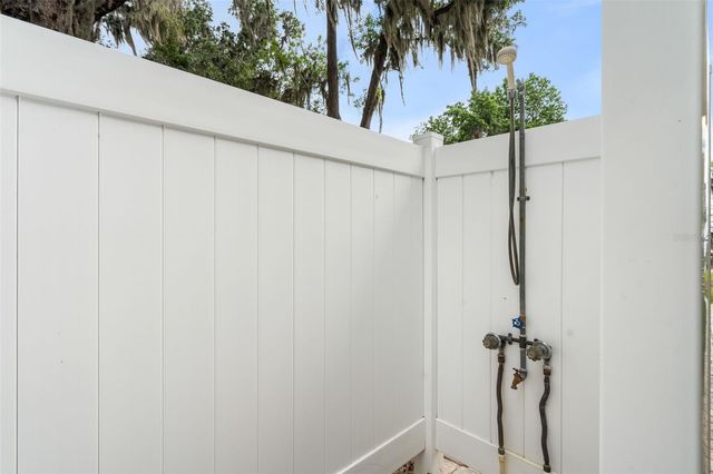 8026 NE 221ST STREET, Melrose, FL 32666