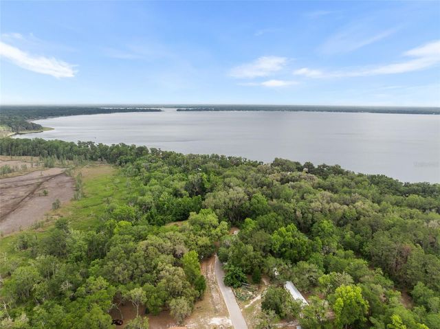 8026 NE 221ST STREET, Melrose, FL 32666