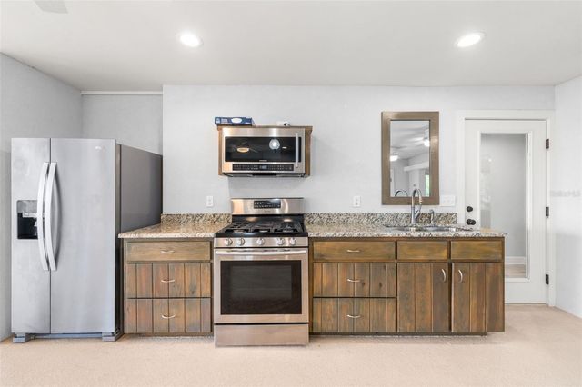8026 NE 221ST STREET, Melrose, FL 32666