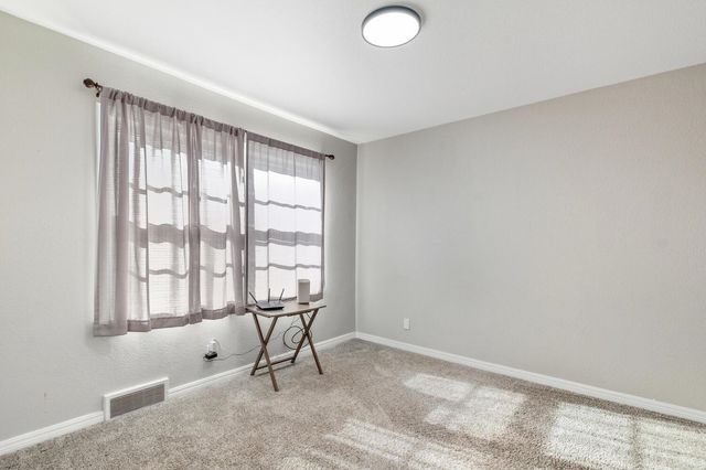 215 Martha Ave, Mulvane, KS 67110