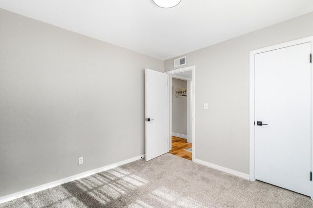 215 Martha Ave, Mulvane, KS 67110