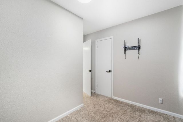 215 Martha Ave, Mulvane, KS 67110