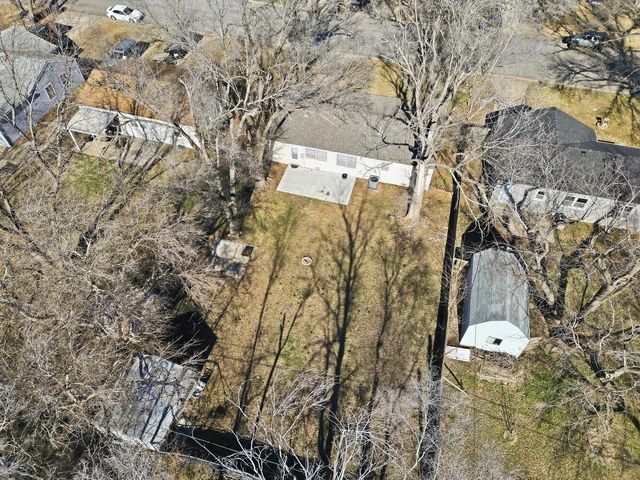 215 Martha Ave, Mulvane, KS 67110