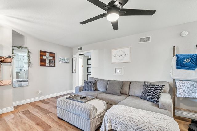 215 Martha Ave, Mulvane, KS 67110