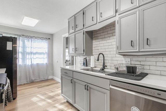 215 Martha Ave, Mulvane, KS 67110