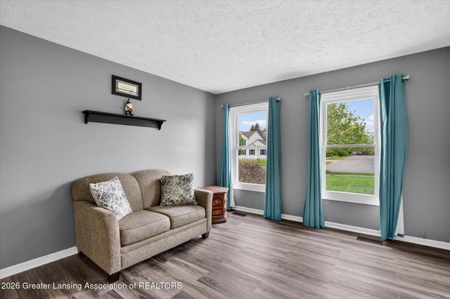 1075 Lacosta Drive, Dewitt, MI 48820